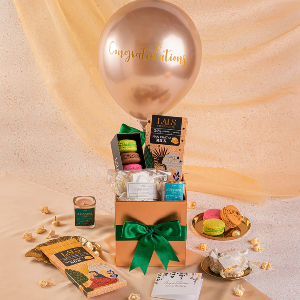 Dusky Rose Gift Hamper with Balloon