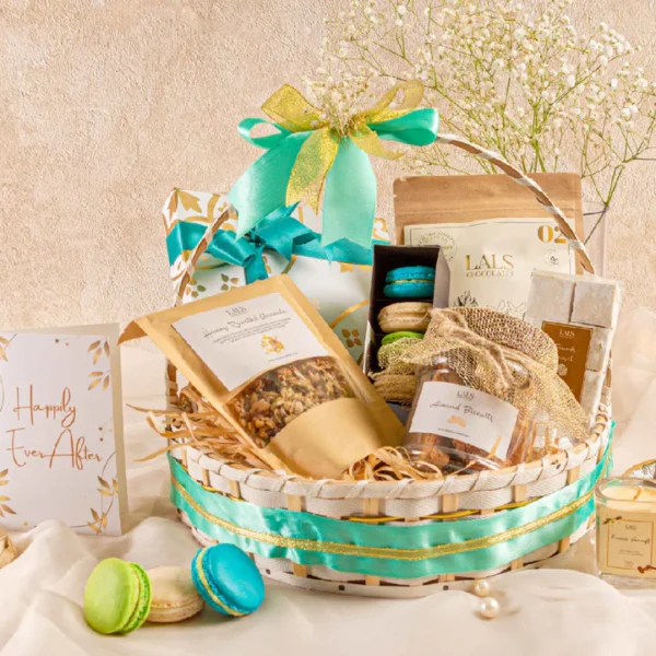 Festive Gourmet Classic Basket